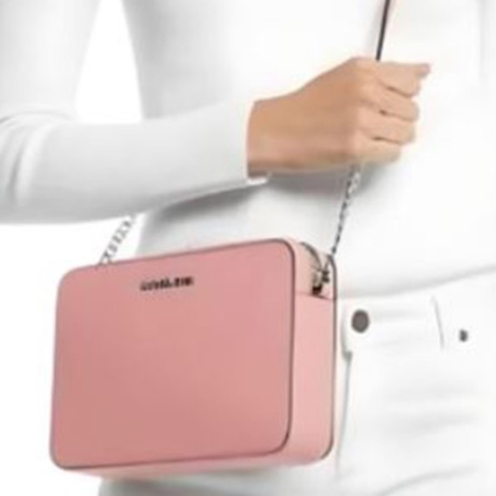 Michael Kors Jet Set Item Large East West Zip Crossbody Leather Primrose 
NWT